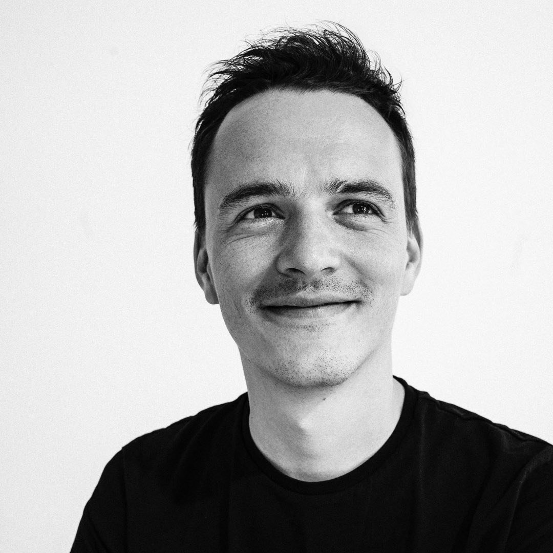 Moderátor Jakub Ptačin